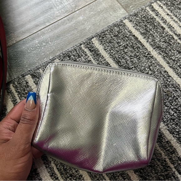 Givenchy Make Up Bag - Picture 3 of 4